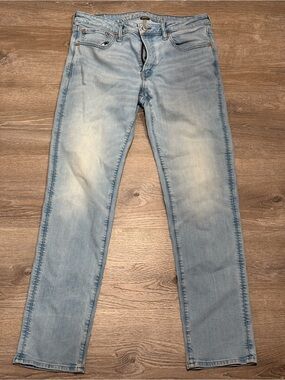 American Eagle Airflex+ Men’s Washed Jeans